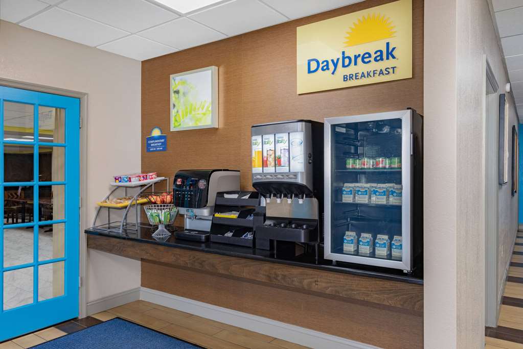 Days Inn by Wyndham Fredericksburg North - photo 38