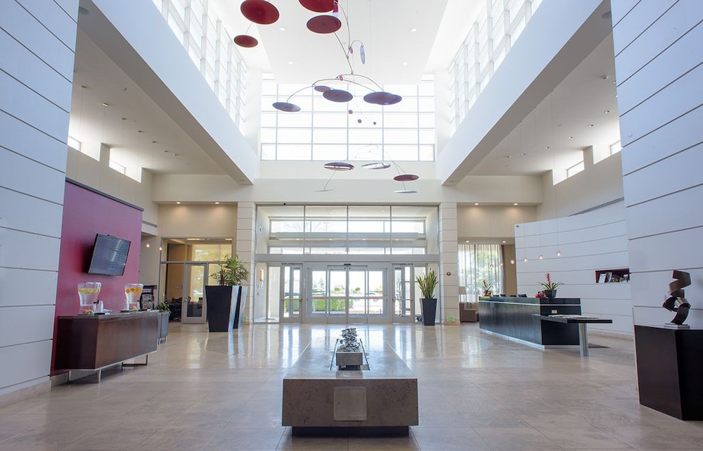 Embassy Suites Ontario Airport - photo 3