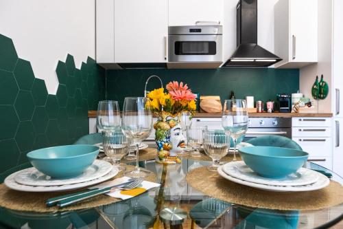 Casa Fen Palazzo Storico Re di Roma metro A 2camere2bagni — 4-Star Luxury Hotel in Rome, Italy