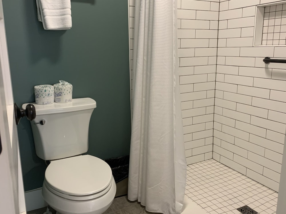 Kanuga Inn & Lodging - photo 36