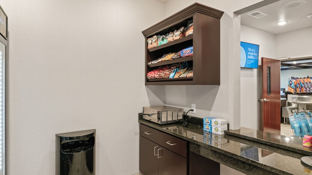 Cobblestone Inn & Suites Julesburg - photo 64