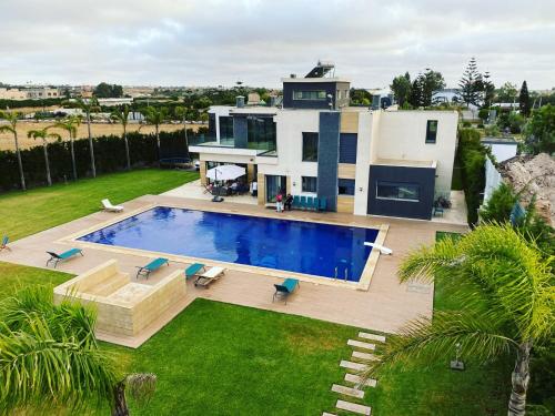 Villa Malak — 4-Star Luxury Hotel in Casablanca, Morocco