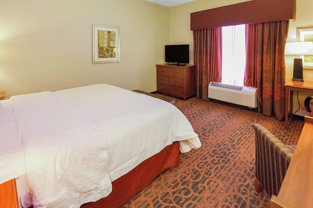 Hampton Inn Waynesburg - photo 16