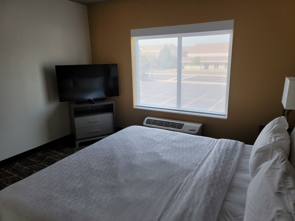 Holiday Inn & Suites Wausau Rothschild by IHG - photo 9