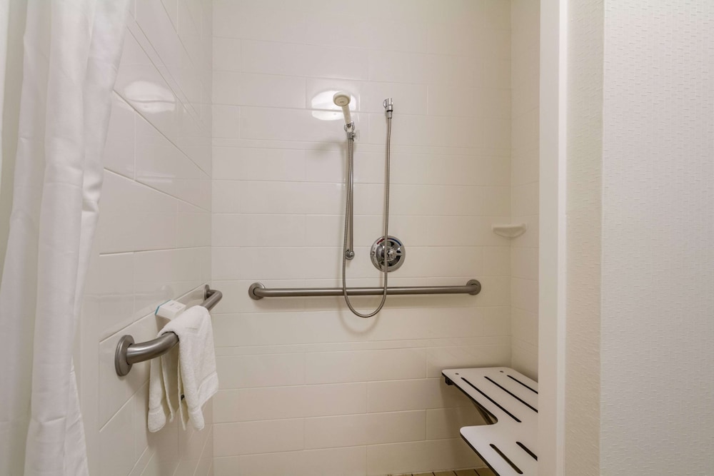Hampton Inn Jackson Pearl International Airport - photo 25