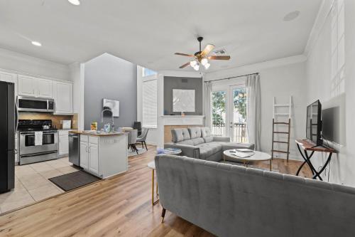 Upscale 3 Bedroom Townhome in M Streets — 4-Star Luxury Hotel in Dallas, United States