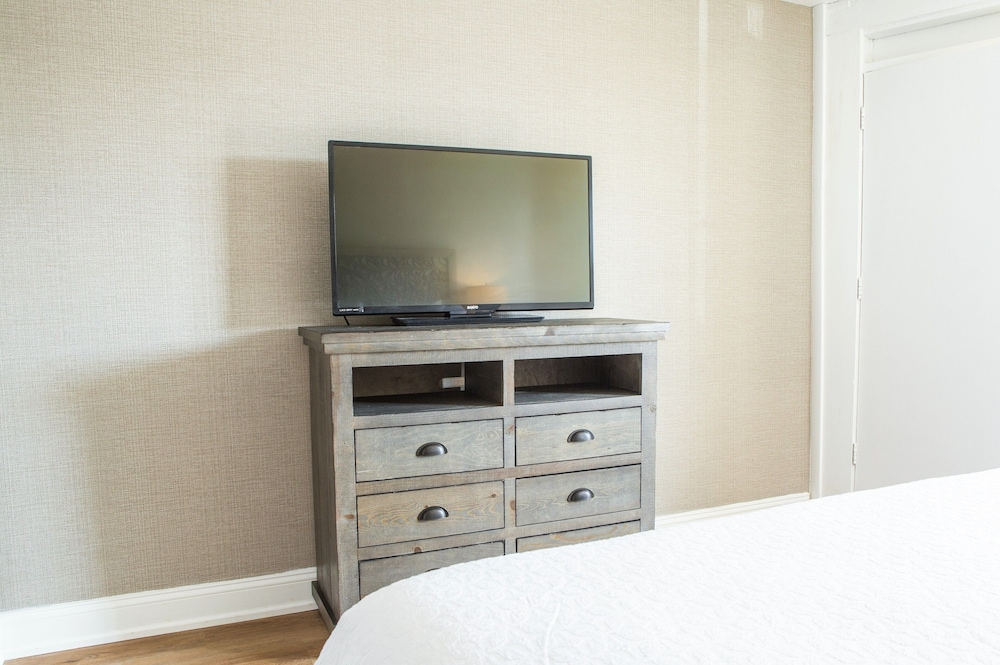 Bristol Plaza Resort Motel - photo 9