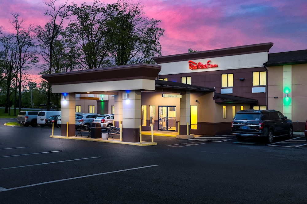 Red Roof Inn Denver - photo 22
