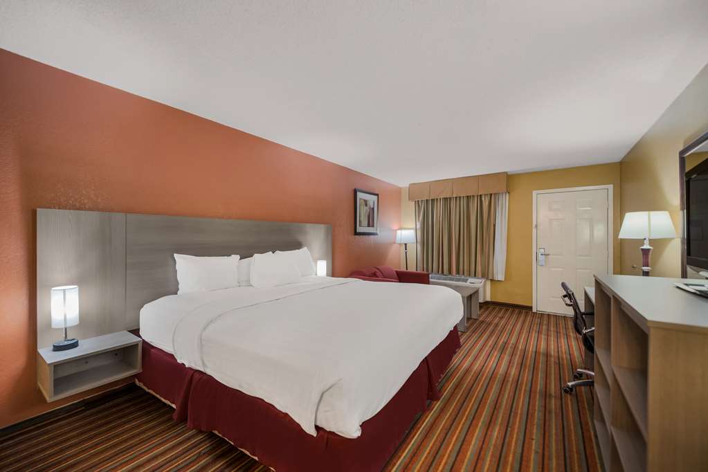 SureStay Hotel by Best Western Mt Pleasant - photo 22