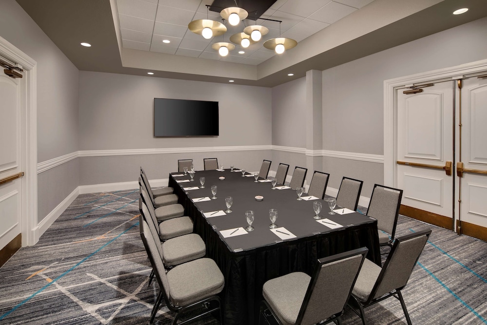 Embassy Suites by Hilton San Rafael at Marin Center - photo 56