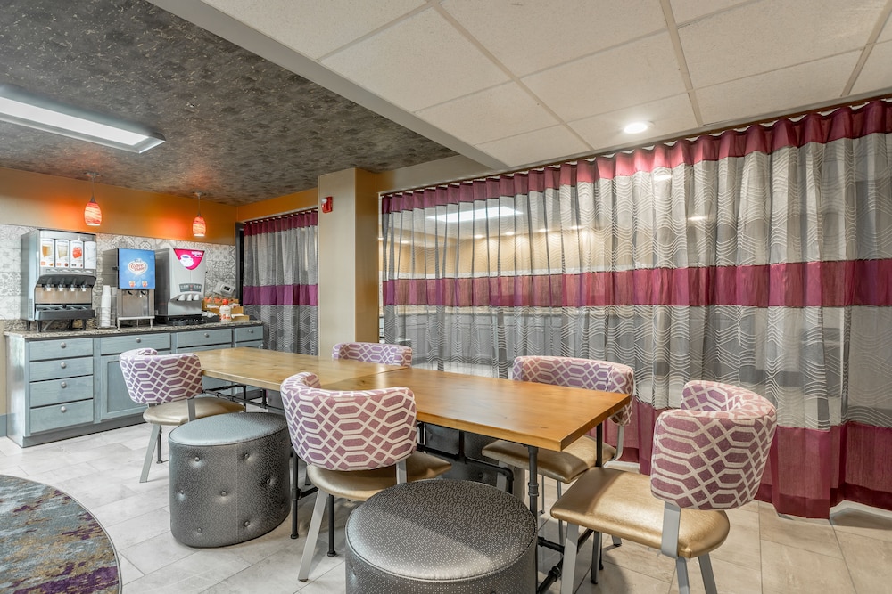 District 3 Hotel Ascend Hotel Collection - photo 2