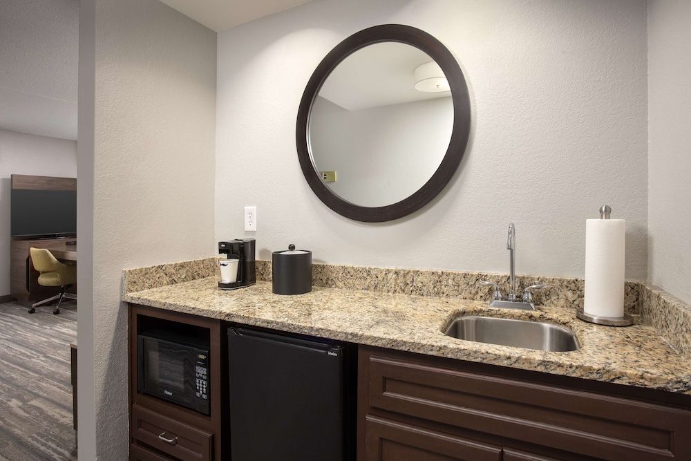 Hampton Inn Kingsland - photo 11