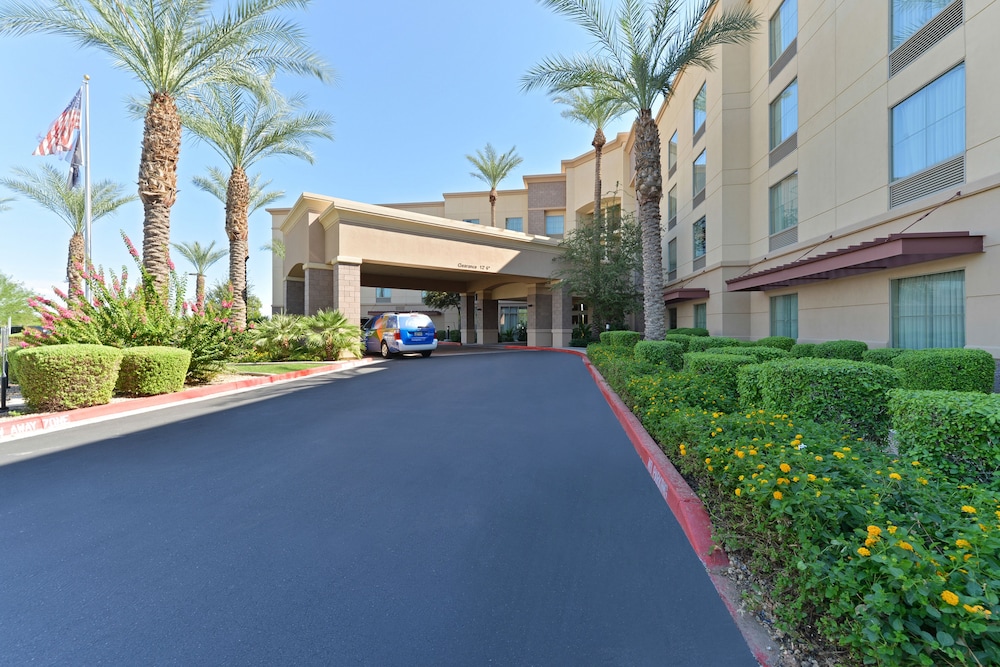 Hampton Inn & Suites Phoenix Gilbert - photo 70