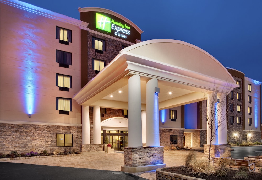 Holiday Inn Express & Suites Williamsport by IHG - carbon neutral hotel in Williamsport
