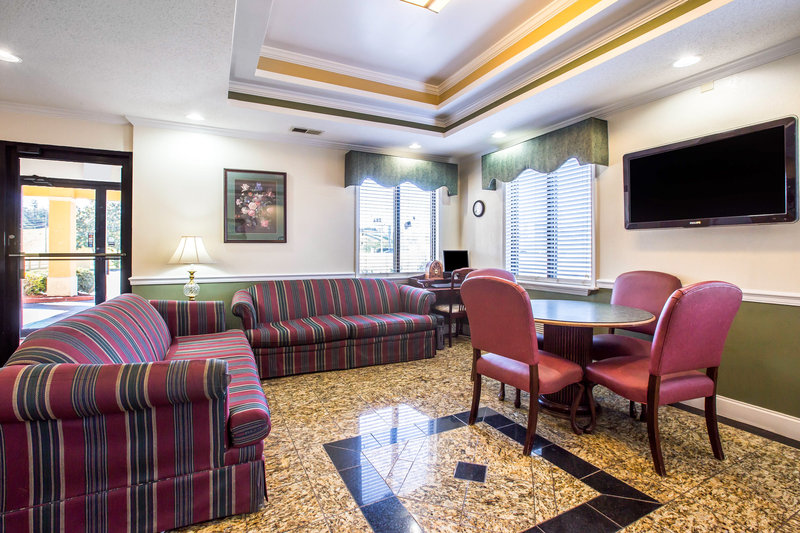 Relax Inn Milledgeville - photo 8
