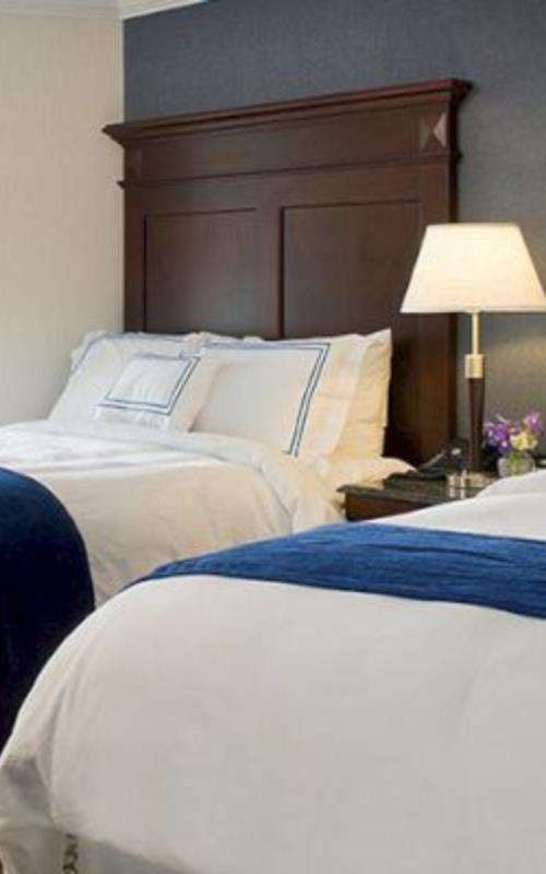 Newport Beach Hotel & Suites - photo 6