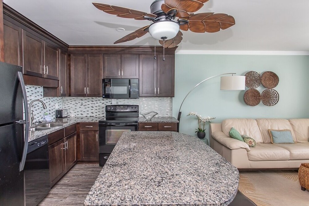 Royal Garden Resort 903 2 Bedroom Condo by RedAwning - photo 9