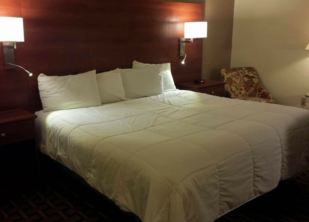 Baymont by Wyndham Paducah - photo 3