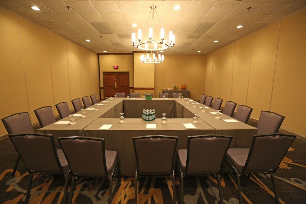 DoubleTree Suites by Hilton Hotel McAllen - photo 37