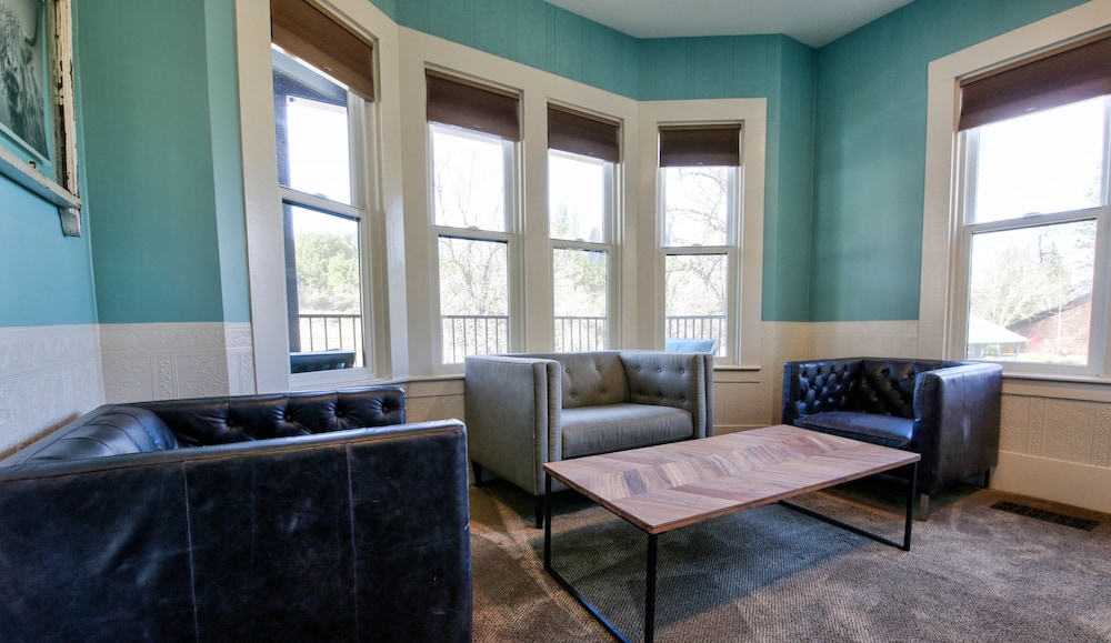 The Groveland Hotel - photo 39