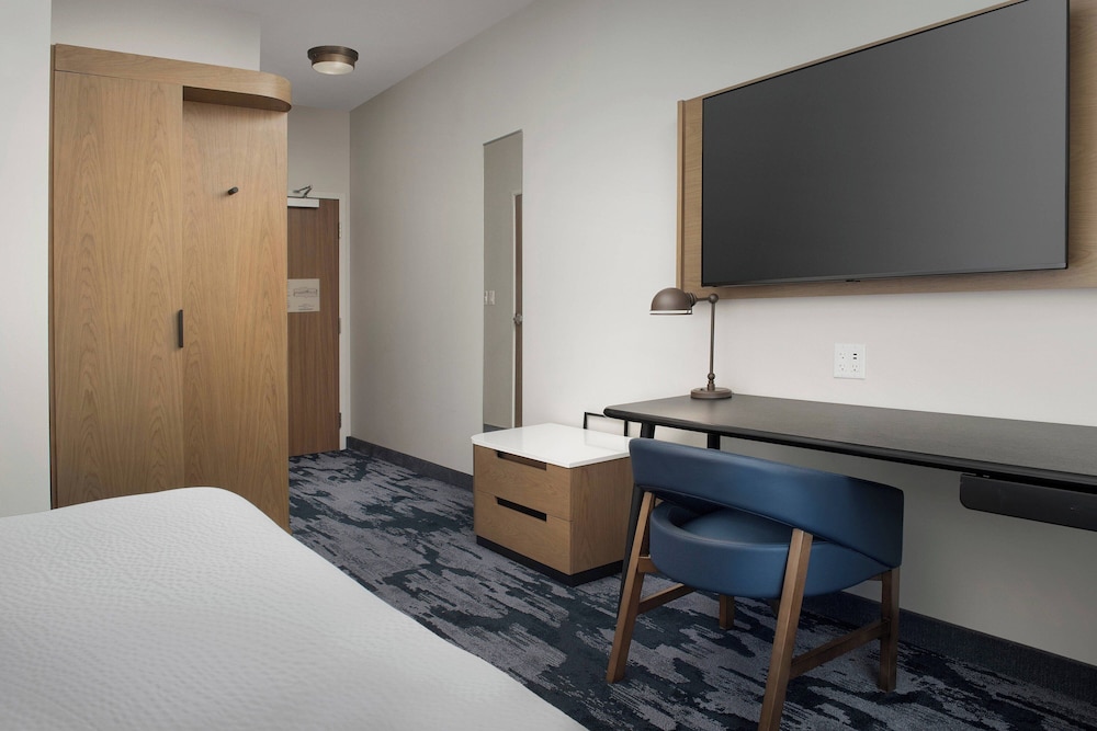 Fairfield Inn & Suites by Marriott Santa Rosa Rohnert Park - photo 17