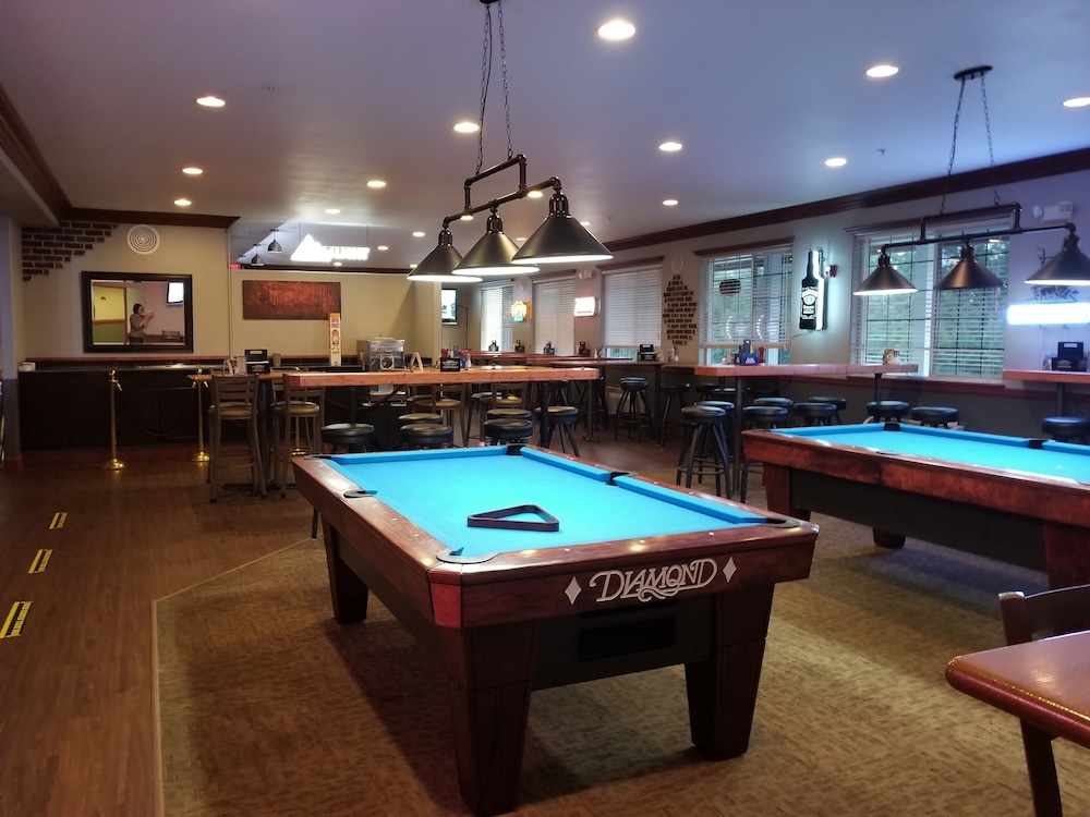 Grand View Inn & Suites - photo 29