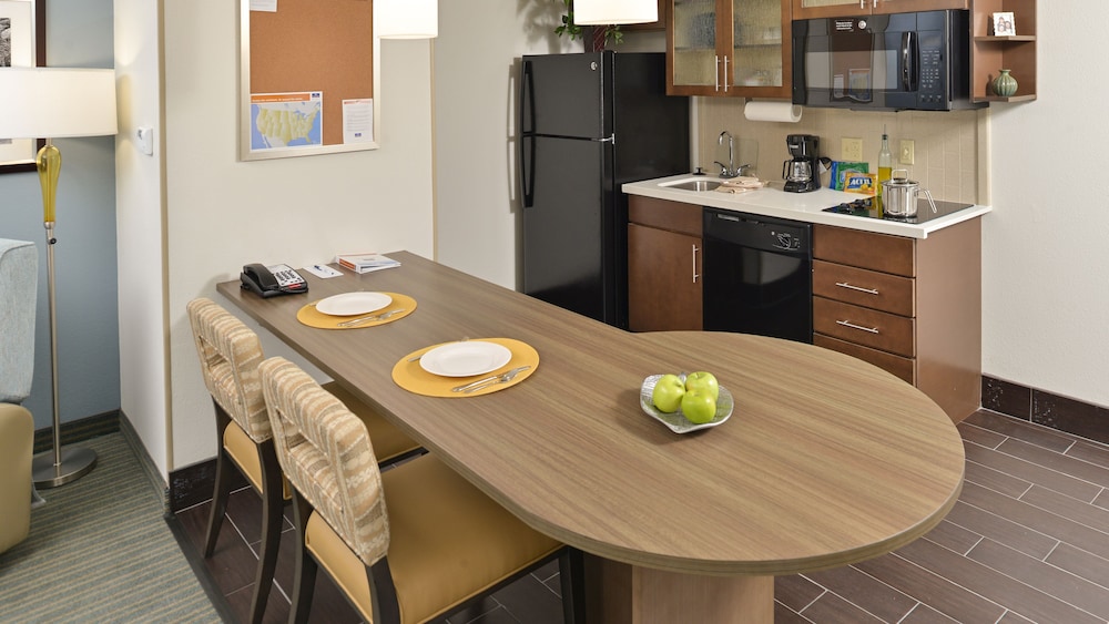 Candlewood Suites Houma by IHG - photo 17