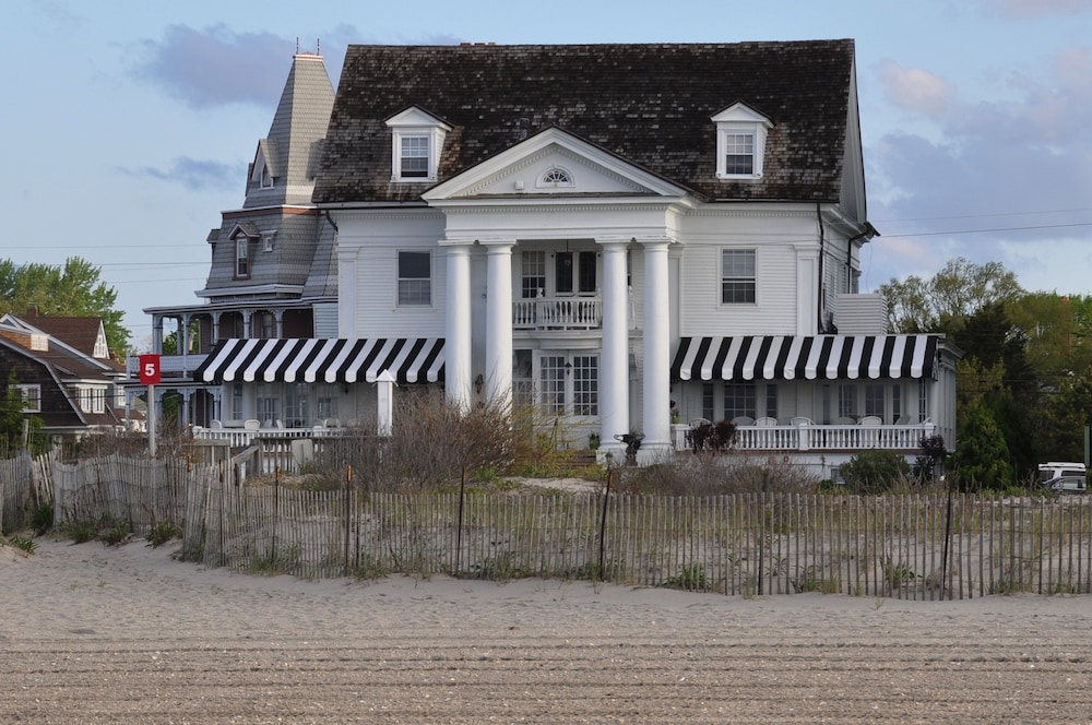 Peter Shields Inn & Restaurant in Cape May, United States