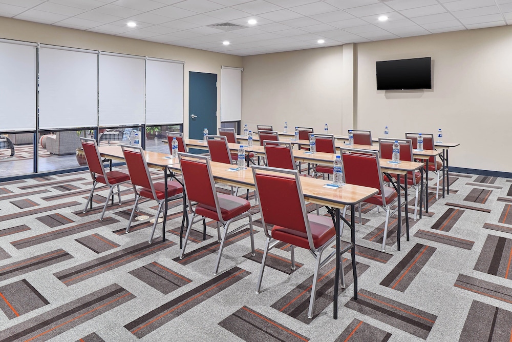 Four Points by Sheraton Oklahoma City Airport - photo 24