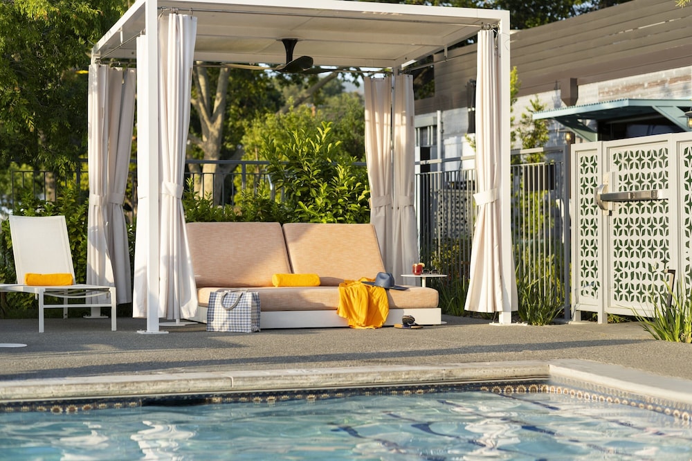 Dr. Wilkinson's Backyard Resort and Mineral Springs a Member of Design Hotels - photo 19
