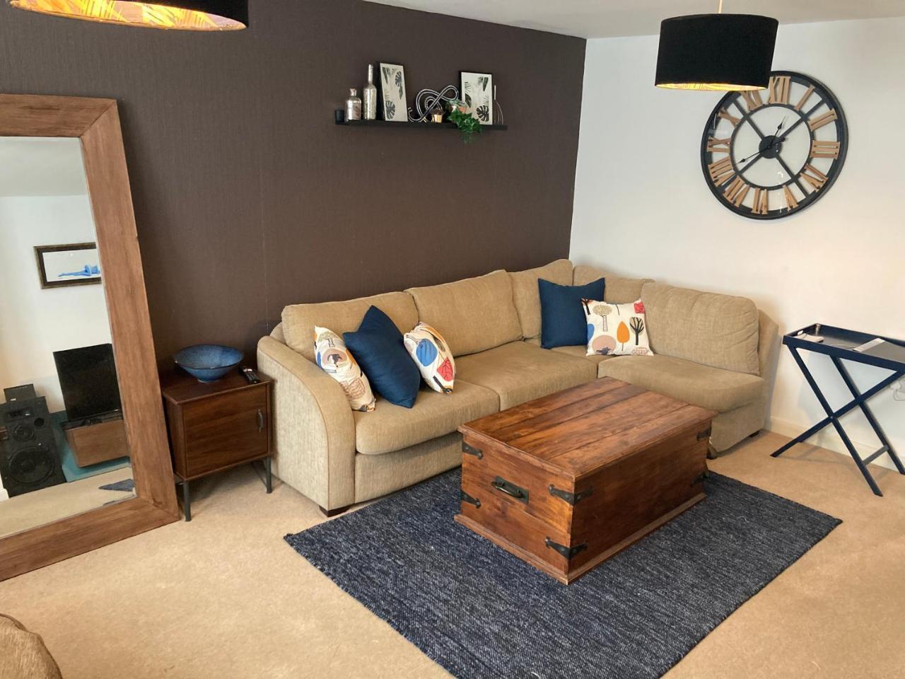 Cheerful Home For Football Docks And City Centre — 4-Star Luxury Hotel in Liverpool, United Kingdom