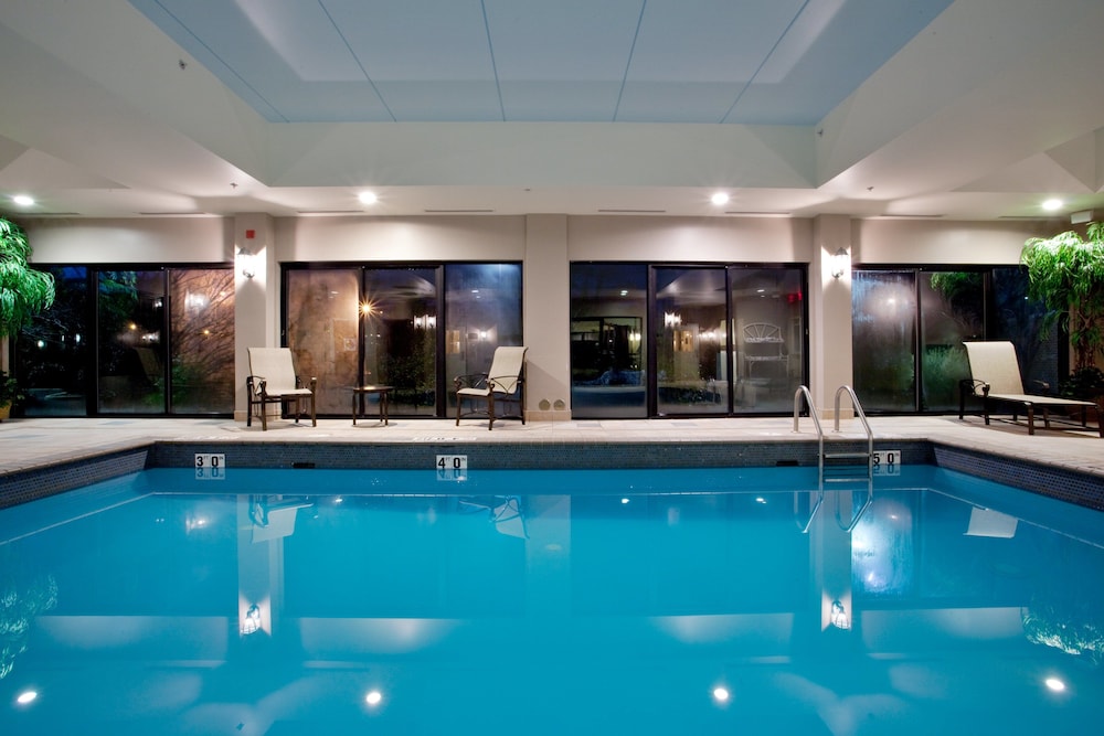 Holiday Inn Express & Suites Newport News by IHG - photo 12