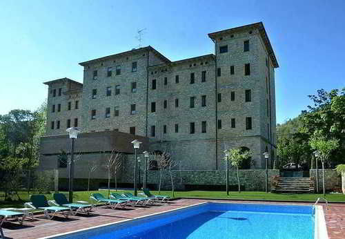 Regina Spa — 4-Star Luxury Hotel in Vallfogona De Riucorb, Spain