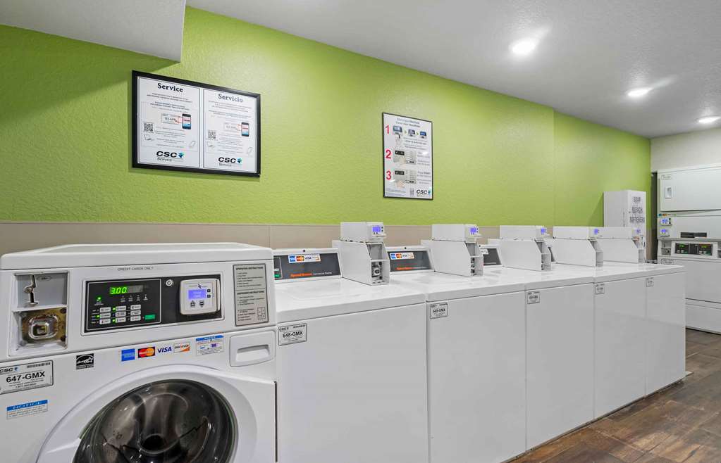 Extended Stay America Select Suites Tampa Northeast - photo 38