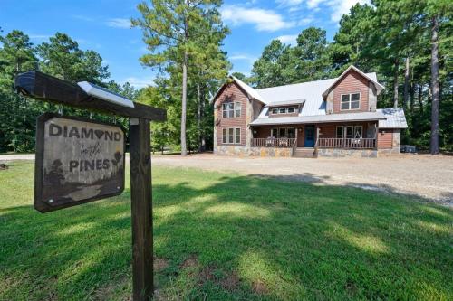 Diamond In The Pines in Broken Bow, United States