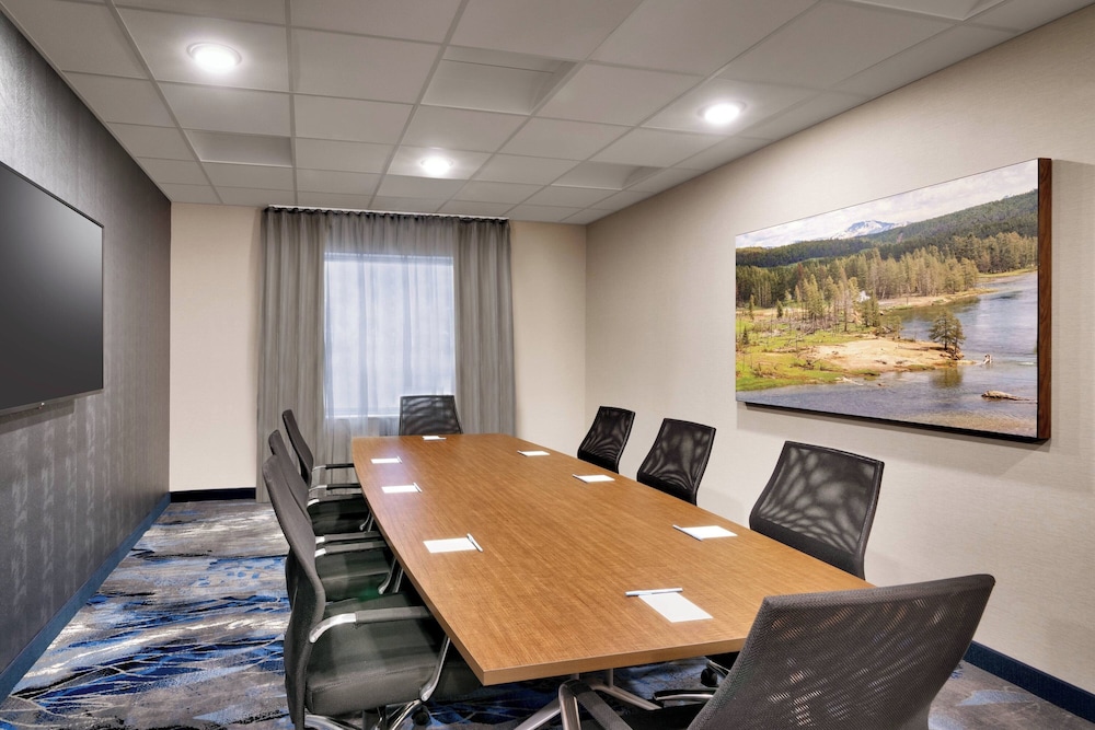 Fairfield by Marriott Inn & Suites Livingston Yellowstone - photo 30