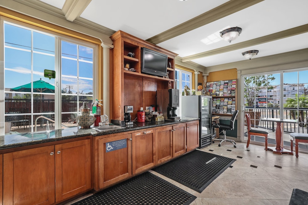 Motel Mediteran Escondido - featured photo