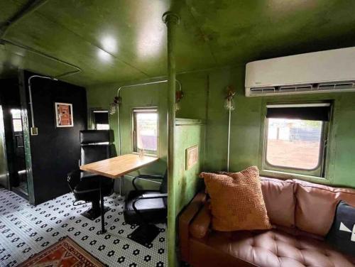 Midnight Train to Marfa 1948 Caboose — Marfa — photo 2