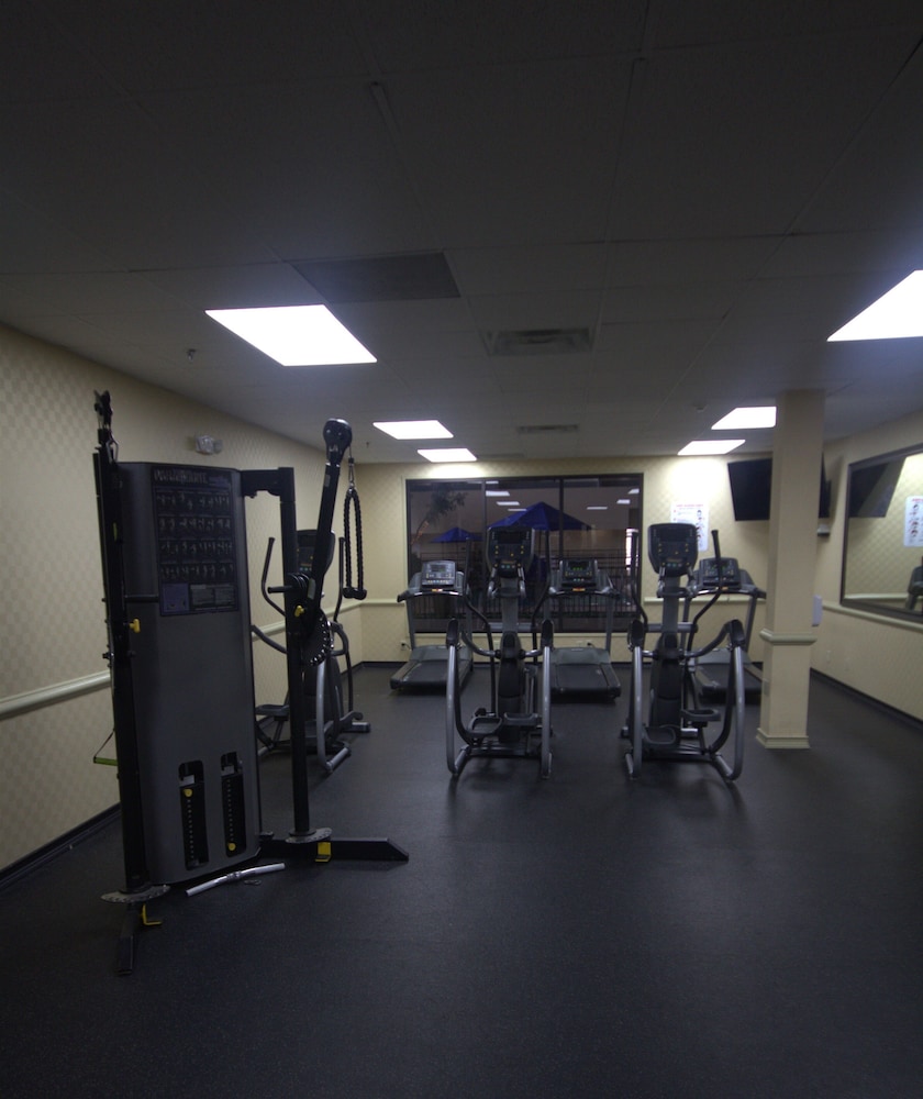 Atrium Hotel and Suites - photo 38