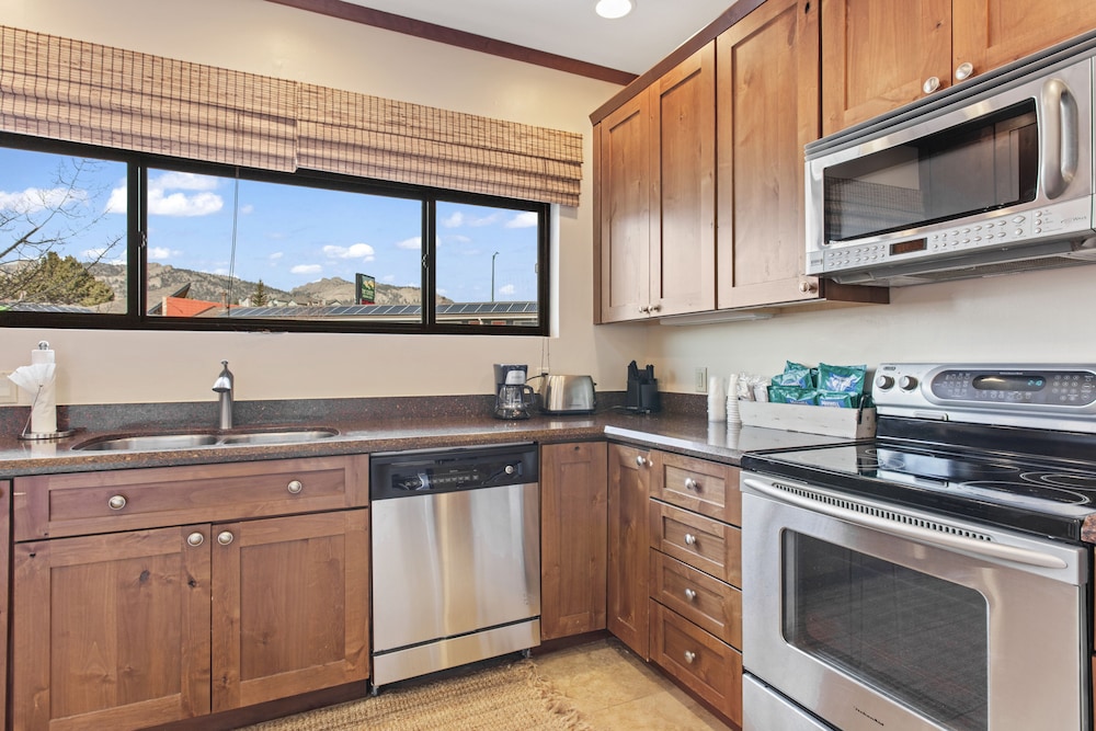 Coyote Mountain Lodge - photo 55