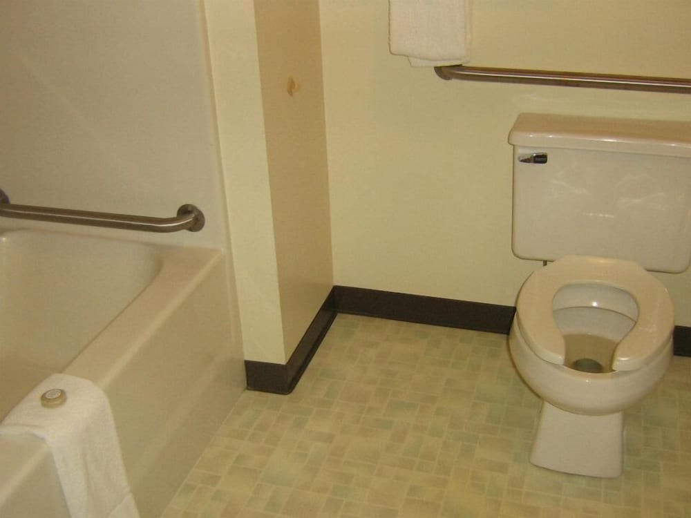 Chapel Hill Motel - photo 17
