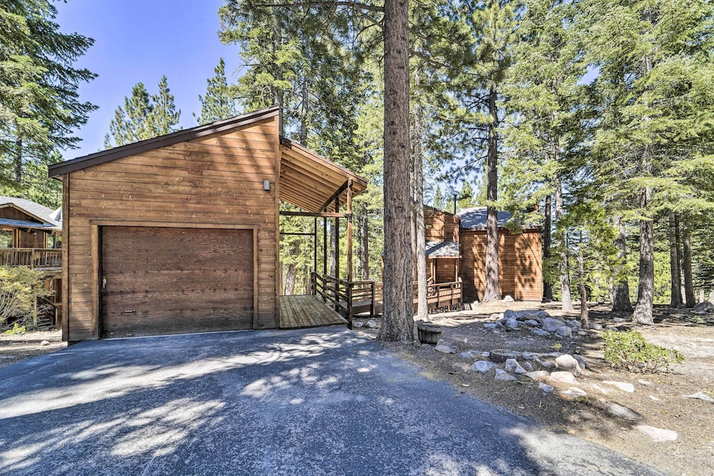 Hot Tub & Ski Shuttle: Northstar Resort House - photo 8