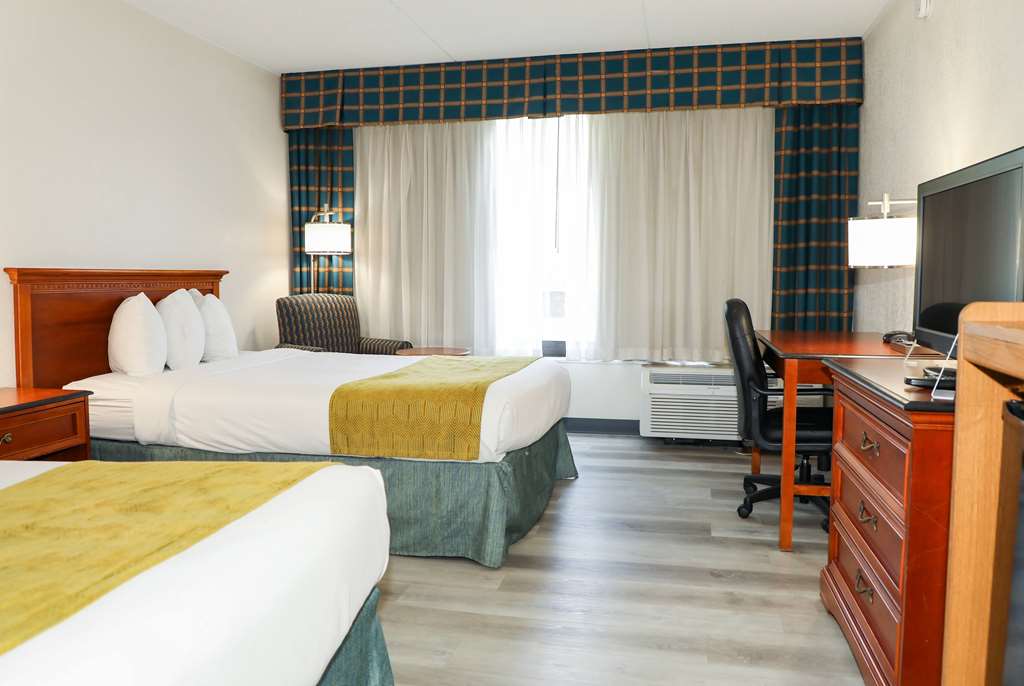 Ramada by Wyndham Cumberland Downtown - photo 26