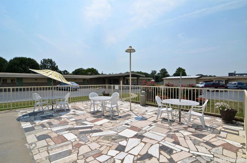 Americas Best Value Inn Iola - photo 40
