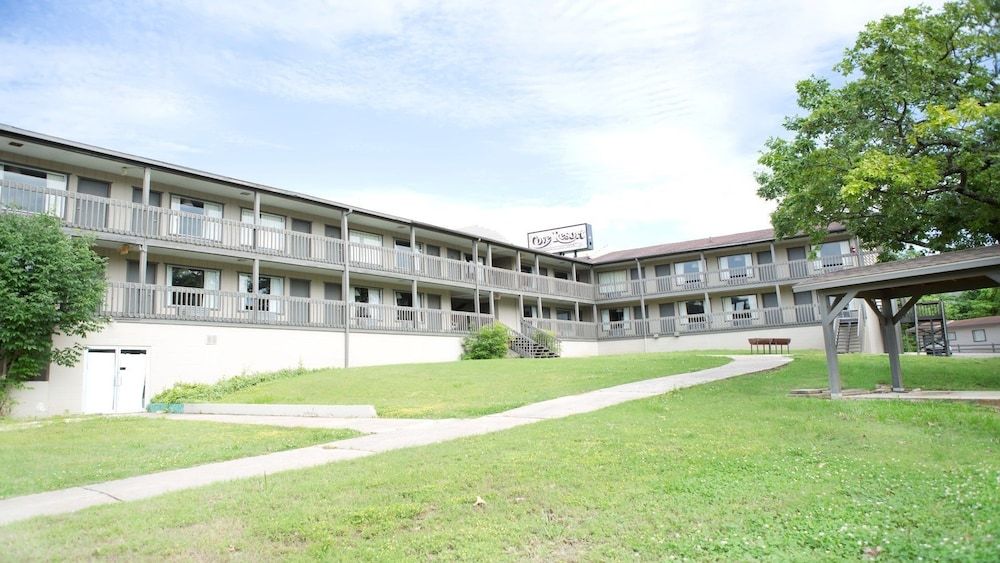 Table Rock Resorts At The Rocks Resort - featured photo