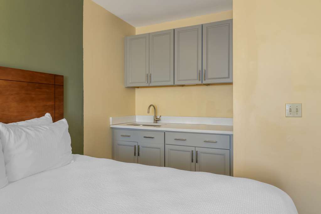 Best Western Plus Brunswick Bath - photo 25