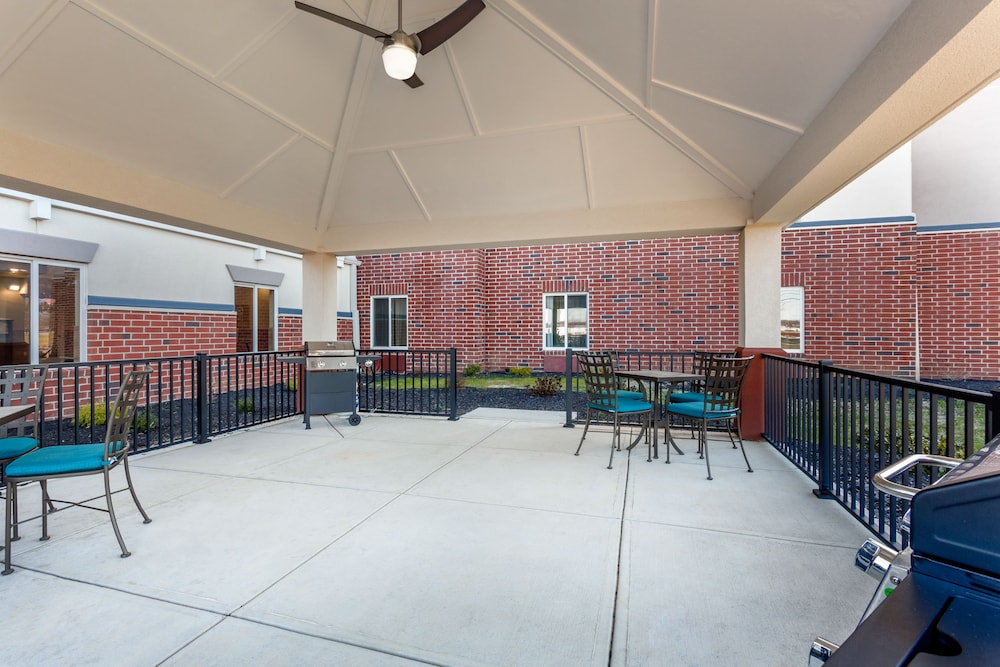 Candlewood Suites Bethlehem South by IHG - photo 16