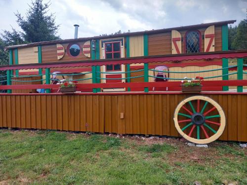 Roulotte du Pere Noel - last minute hotel in Unknown City