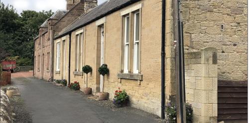 Purves Cottage — 4-Star Luxury Hotel in Allanton, United Kingdom