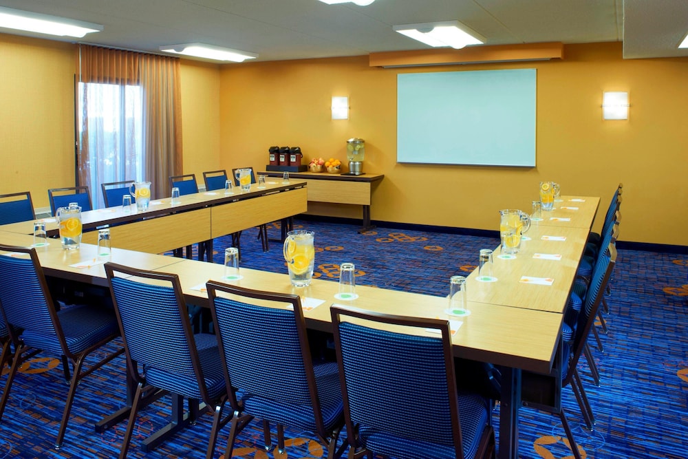 Courtyard by Marriott Chicago Deerfield - photo 25